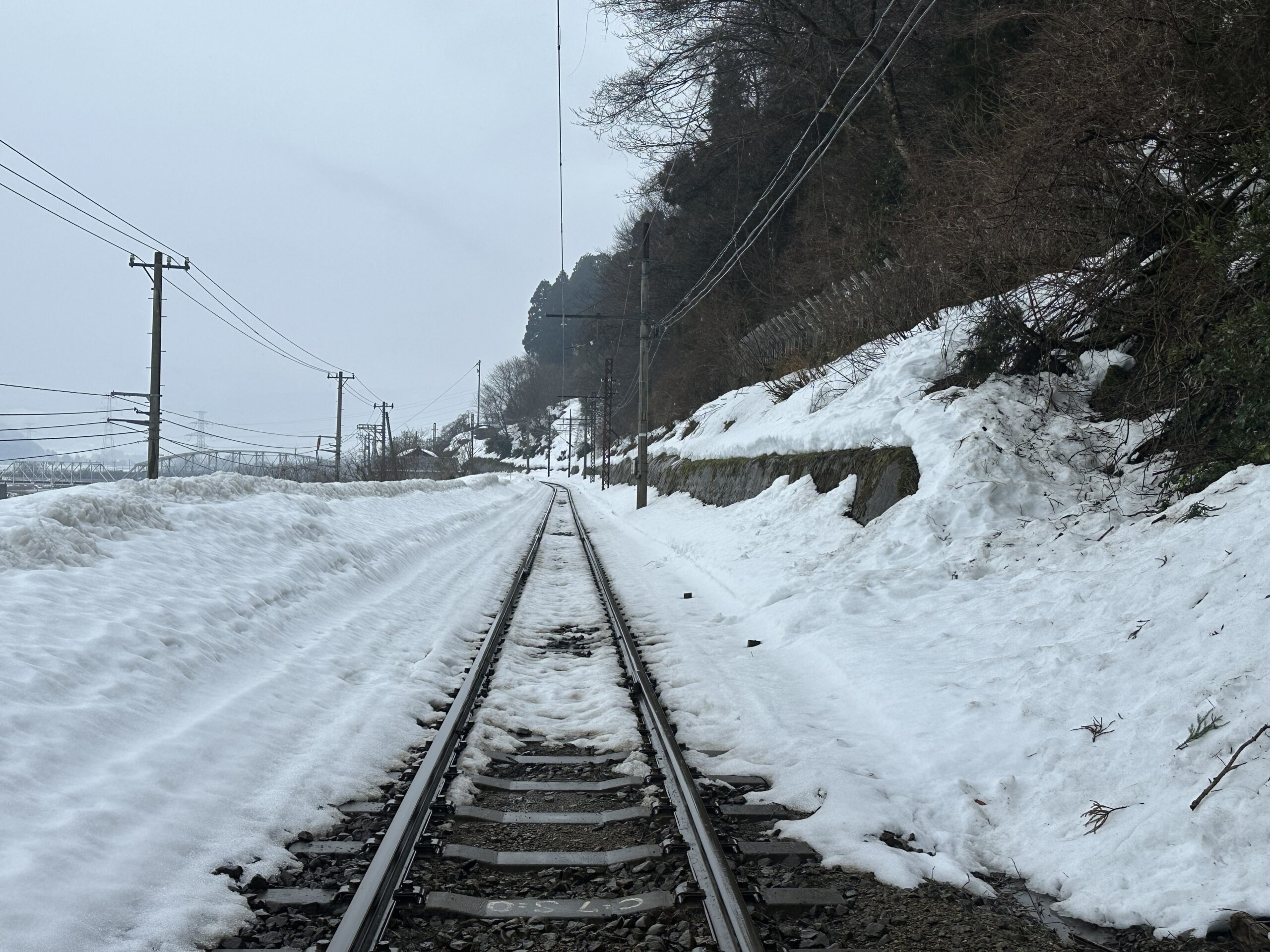 高い融雪能力＋錆と設備劣化を防ぐ
